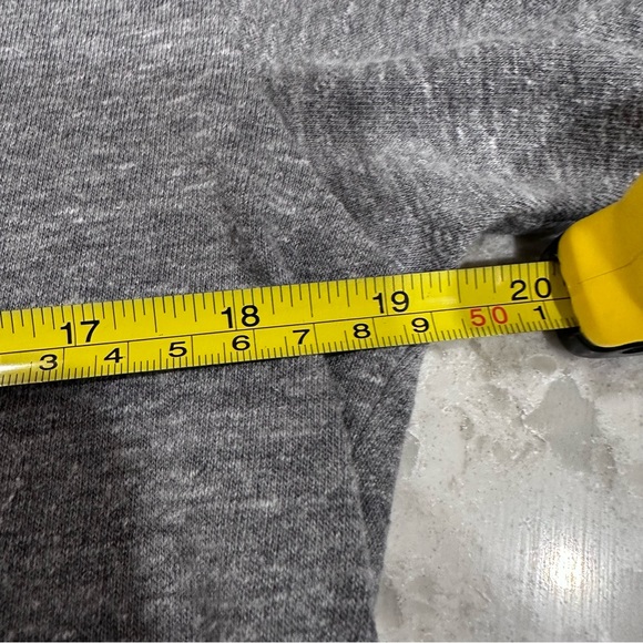 Reebok Winter Classic 2011 Sydney Crosby Size M Graphic TShirt - Picture 7 of 9